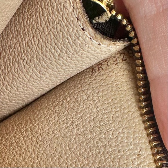 Authentic Louis Vuitton Monogram Leather Mini Bucket Bag Pouch - Picture 5 of 9